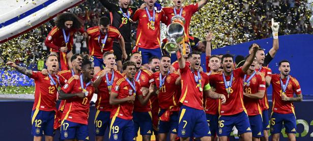 金年会体育-C罗官方宣布最后时刻胜出新规，西班牙队引发争议！